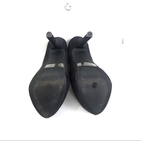 BUNDLE!! BEIGE&BLACK PLATFORM PUMPS - Picture 7 of 7